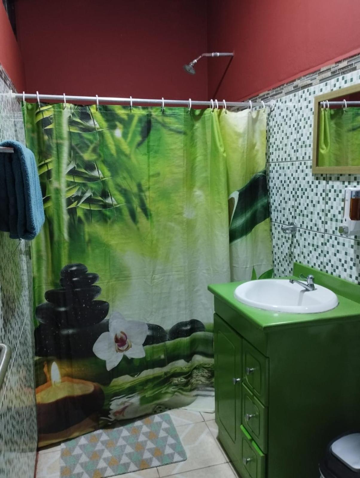 Cabinas Hukats Secret Jungle Puerto Viejo de Talamanca Экстерьер фото